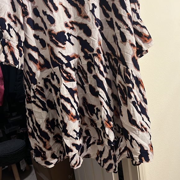 Pattern Dress - Picture 2 of 7